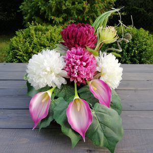 https://artdecha.pl/wp-content/uploads/2019/09/stroik-ze-sztucznych-kwiatów.jpg